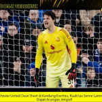 Manchester United Clean Sheet di Kandang Everton, Kualitas Senne Lammens Dapat Acungan Jempol